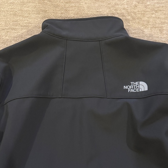 The North Face Black Jacket - Picture 7 of 8